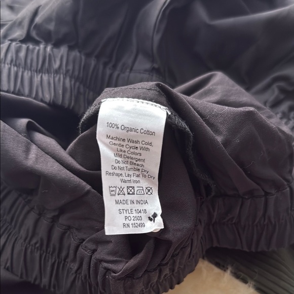 Black Women's Amour Vert Cotton Eyelet Crop Top - Picture 6 of 7